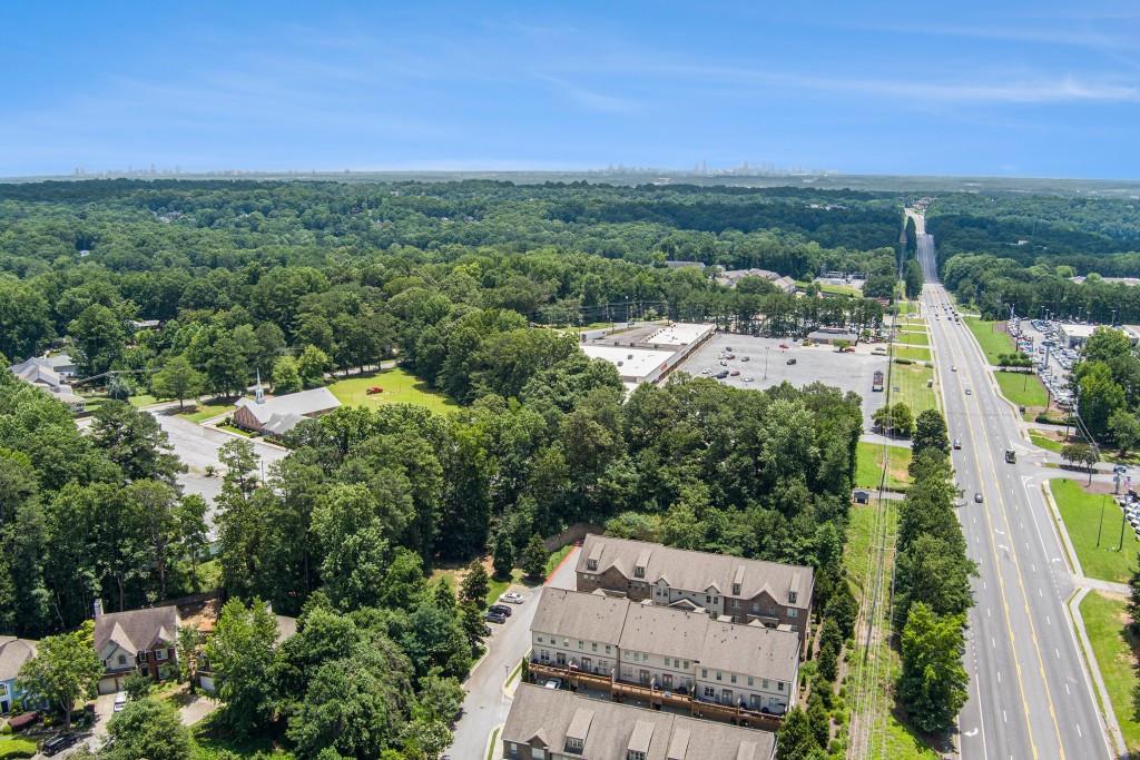 612 Luckett Court