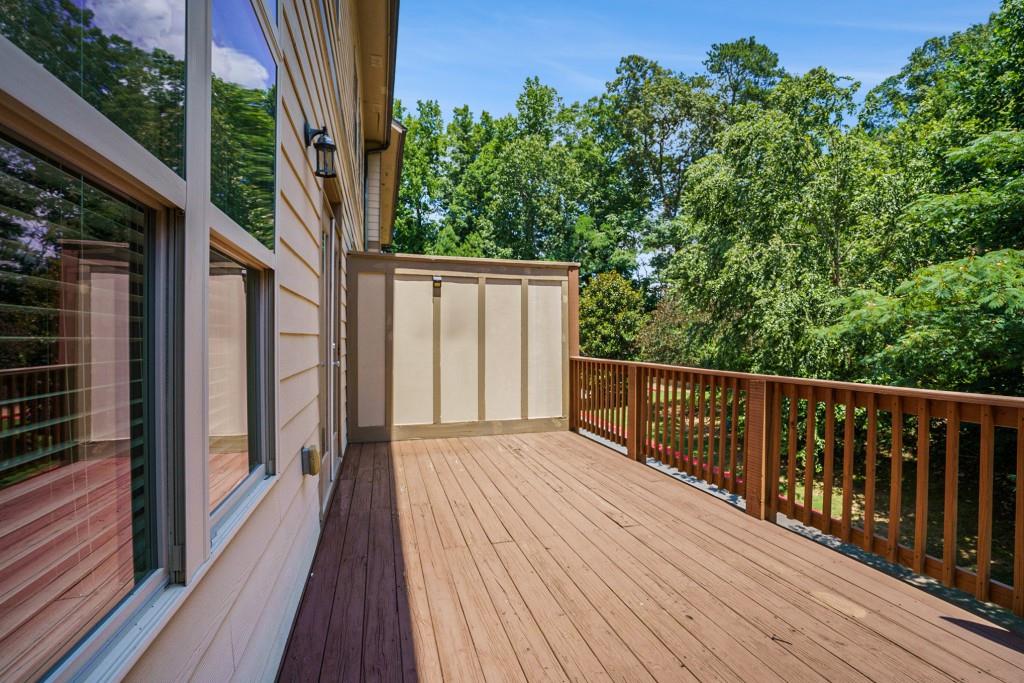 612 Luckett Court