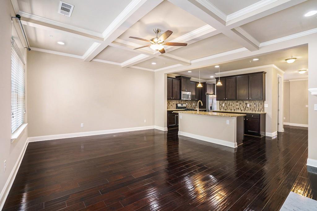 612 Luckett Court