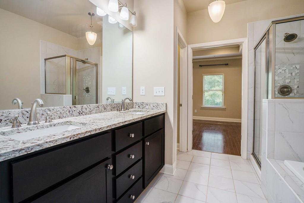 612 Luckett Court