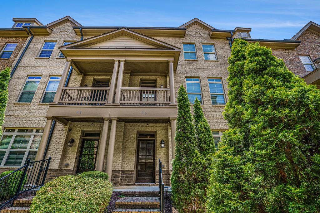 612 Luckett Court