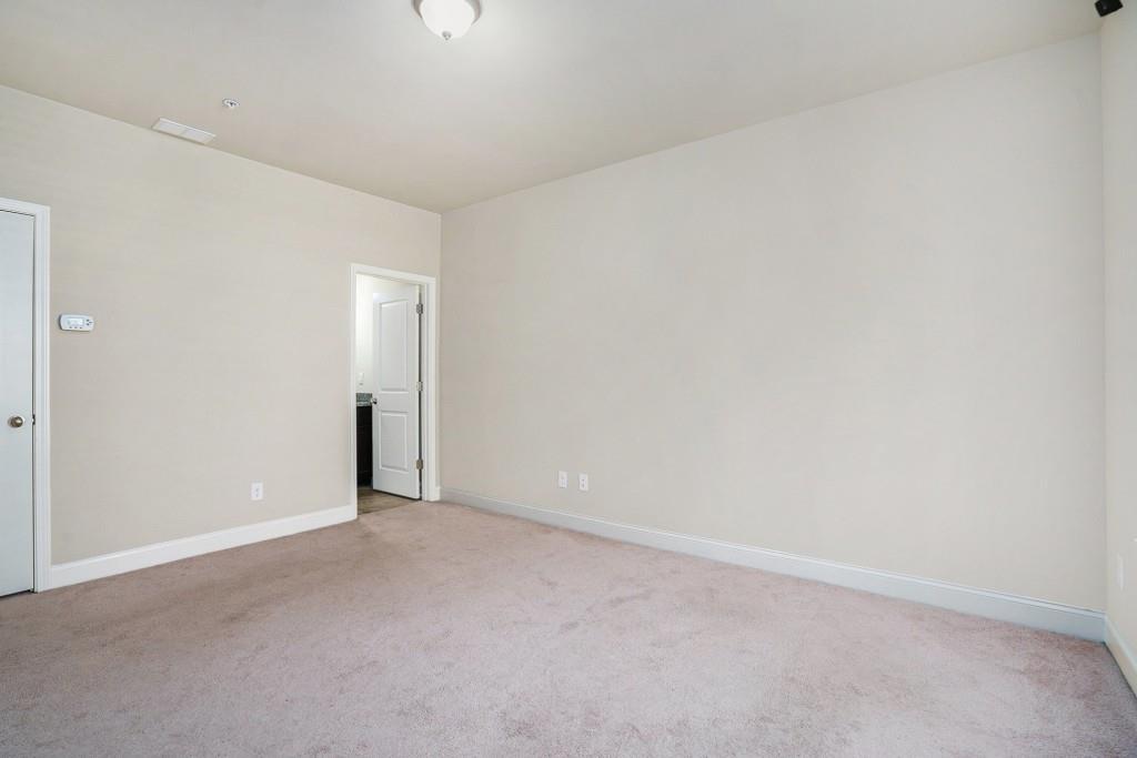 612 Luckett Court