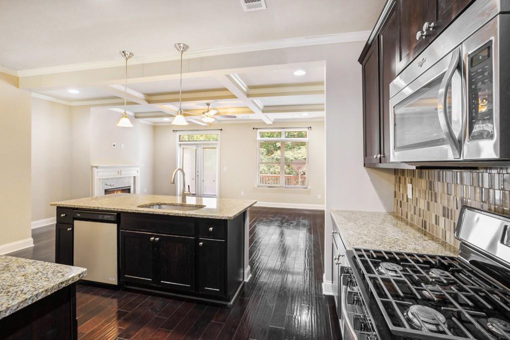 612 Luckett Court