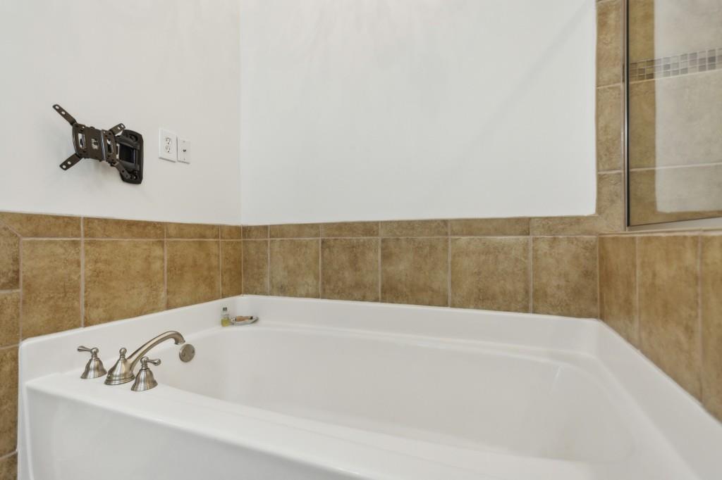 2442 Crescent Park Court