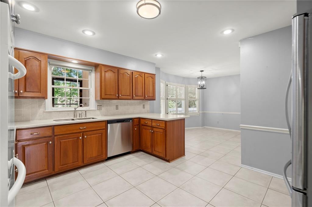1408 Vernon Ridge Close