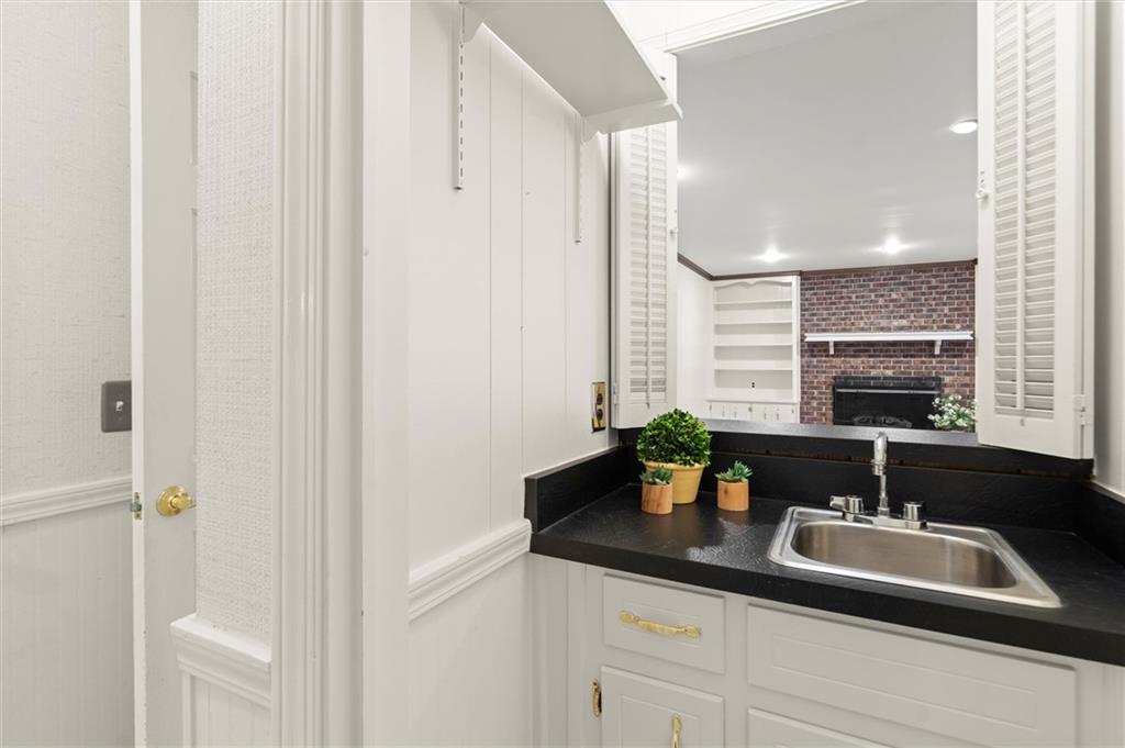 1408 Vernon Ridge Close