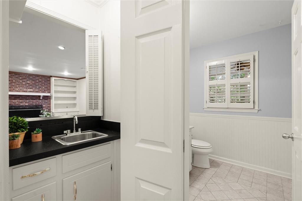 1408 Vernon Ridge Close