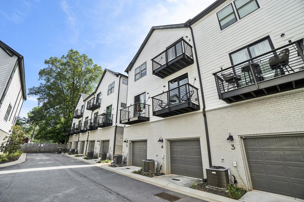 1350 May Avenue SE Unit 4