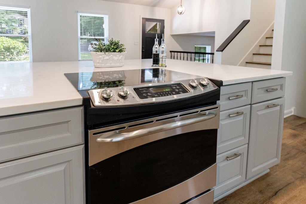 155 Moonshadow Court