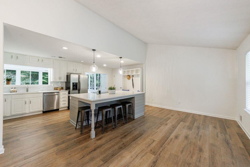 155 Moonshadow Court