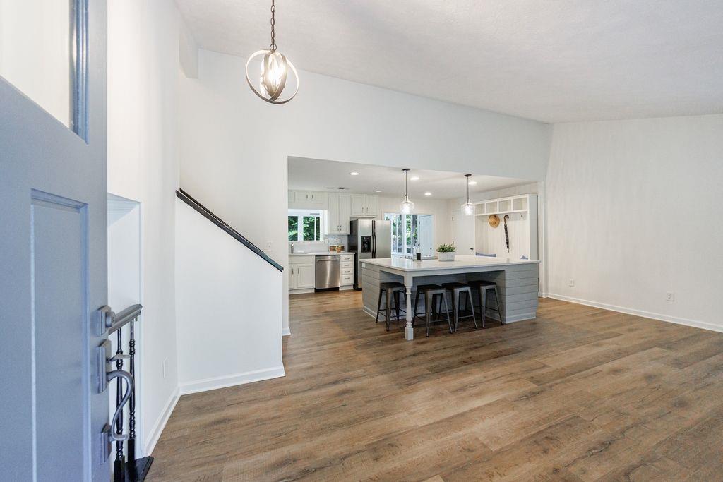 155 Moonshadow Court