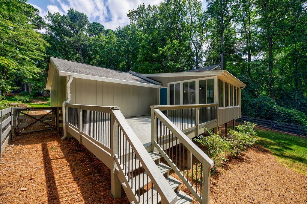 155 Moonshadow Court