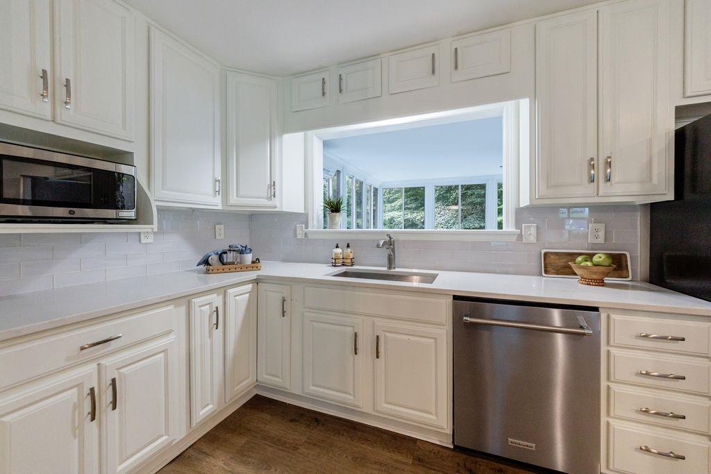 155 Moonshadow Court