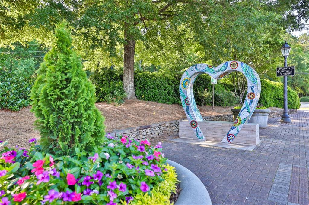 155 Moonshadow Court