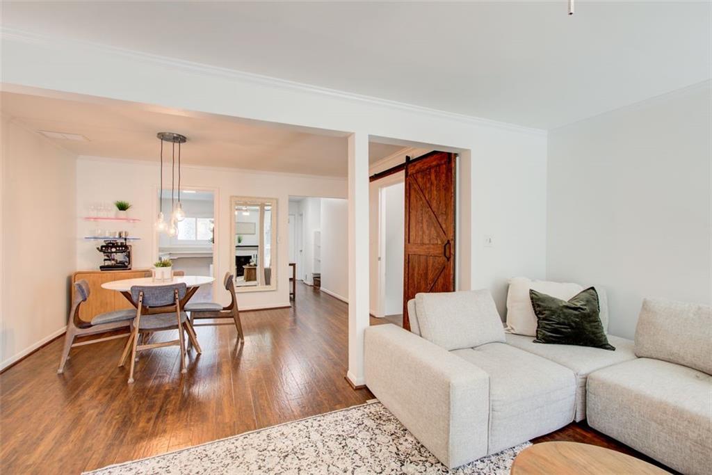 3723 Stonewall Circle SE