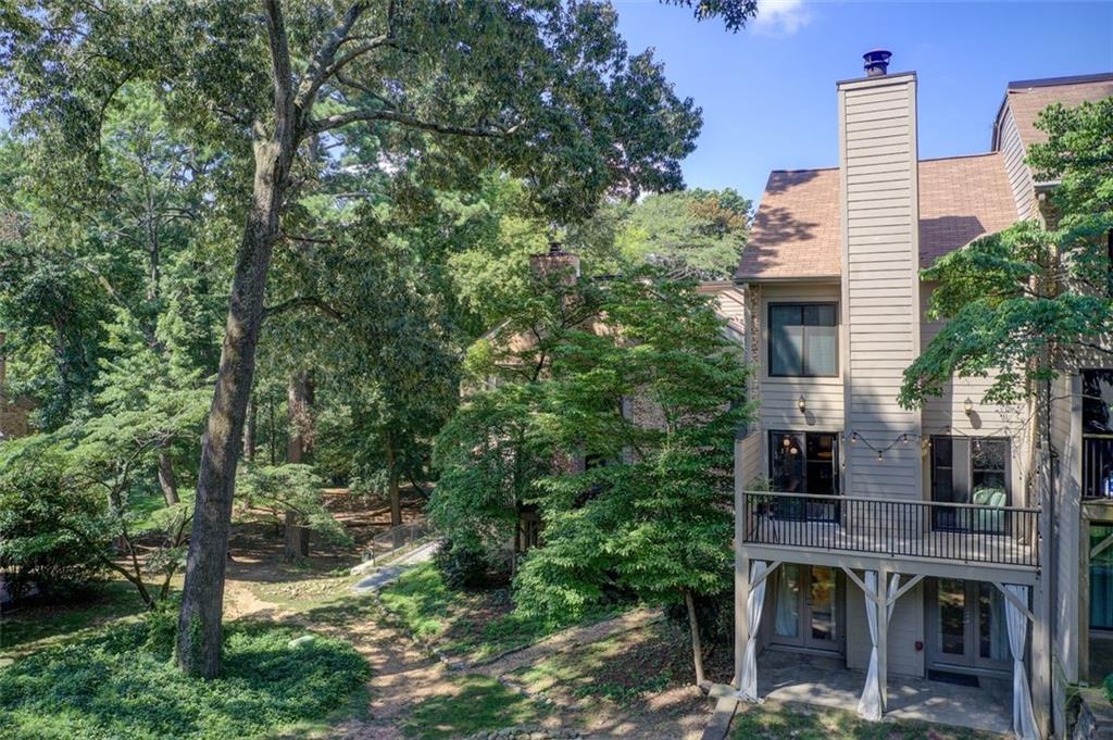 3723 Stonewall Circle SE