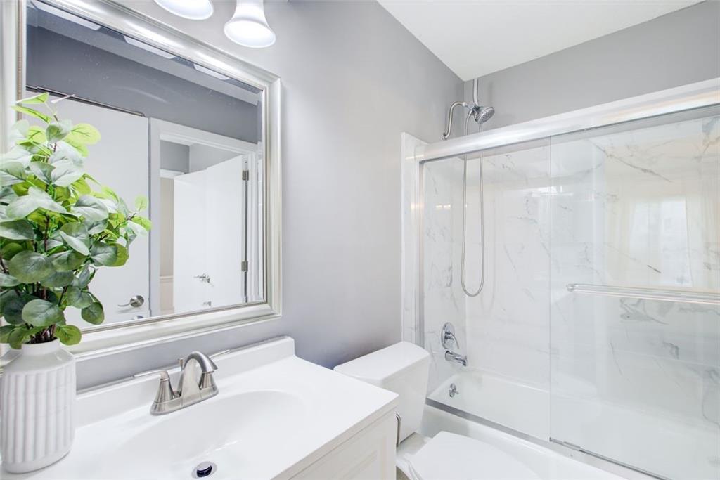 3723 Stonewall Circle SE