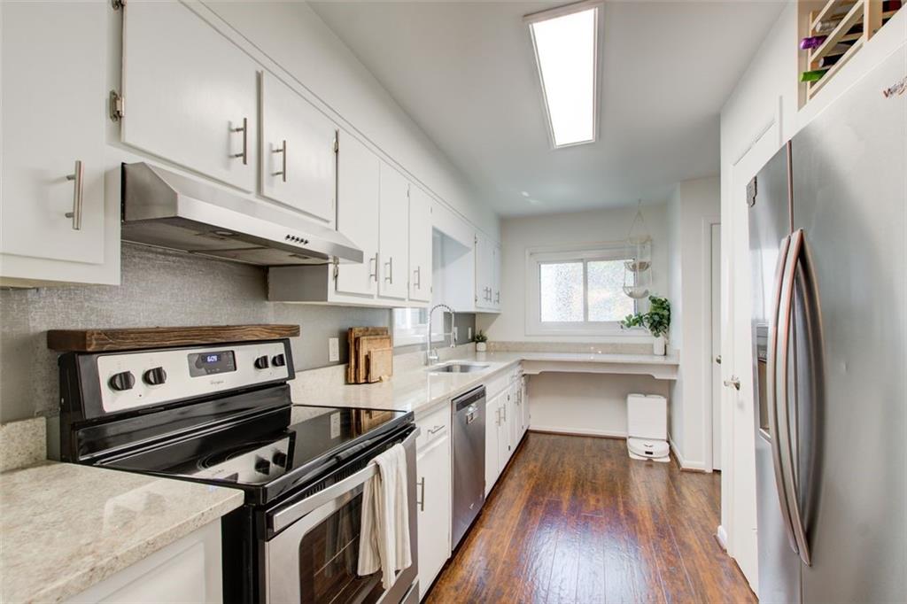 3723 Stonewall Circle SE