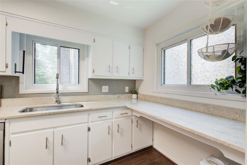 3723 Stonewall Circle SE