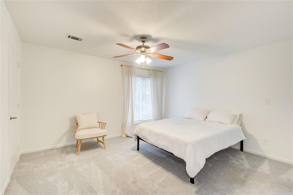 3723 Stonewall Circle SE