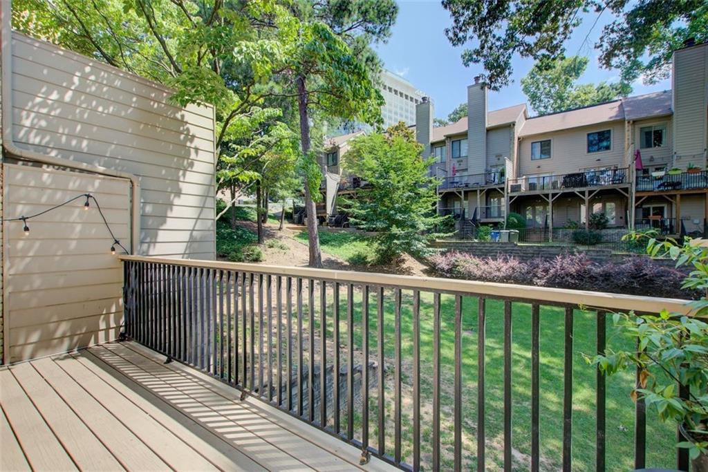 3723 Stonewall Circle SE