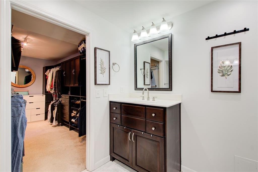 3723 Stonewall Circle SE