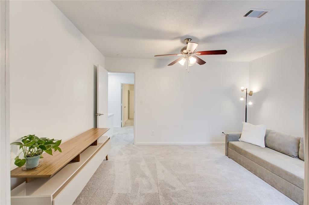 3723 Stonewall Circle SE