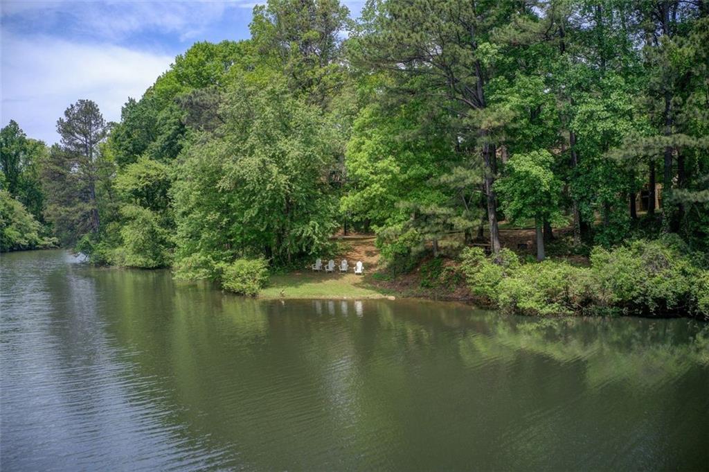 3723 Stonewall Circle SE