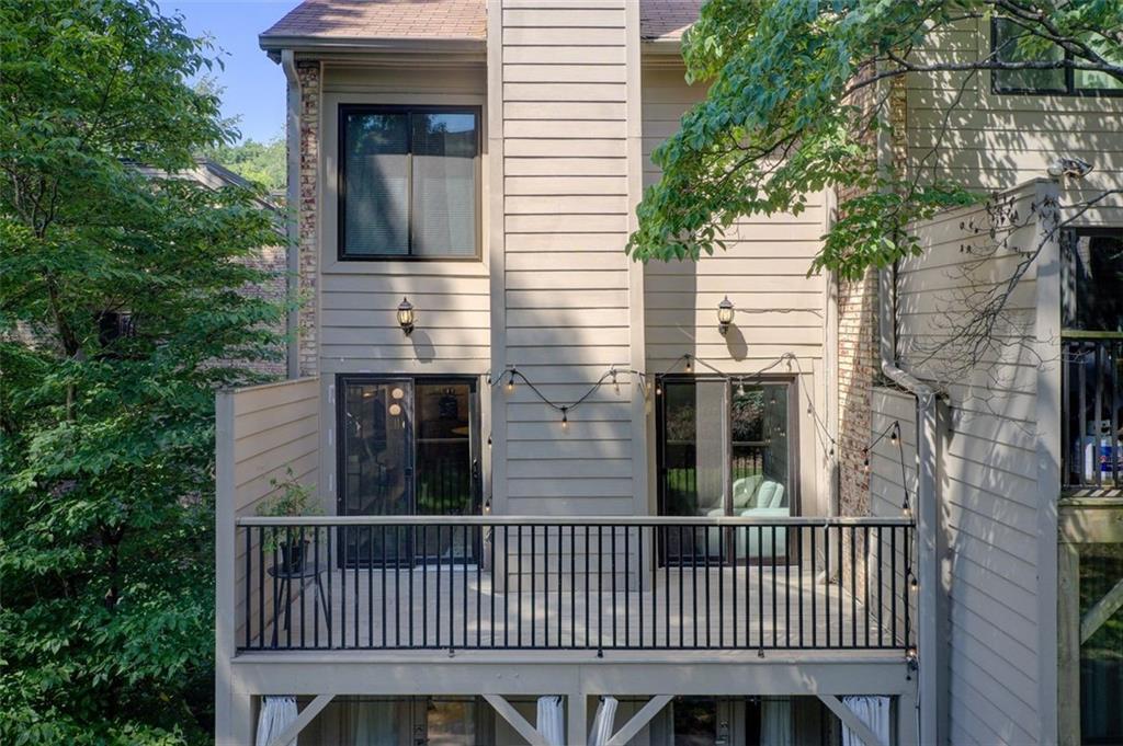 3723 Stonewall Circle SE