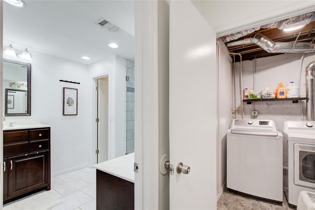 3723 Stonewall Circle SE