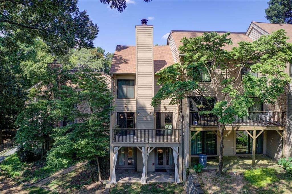 3723 Stonewall Circle SE