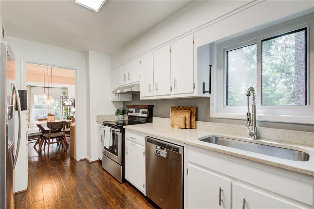 3723 Stonewall Circle SE