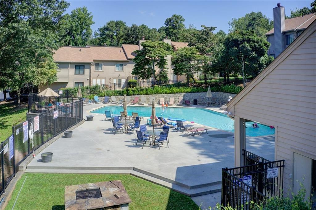 3723 Stonewall Circle SE