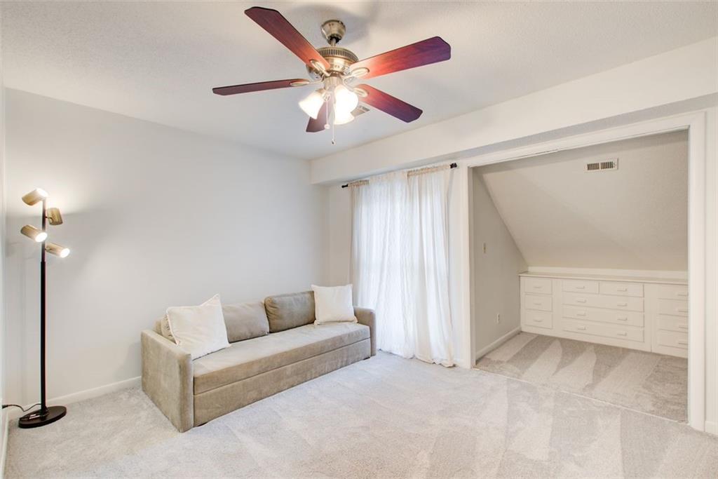 3723 Stonewall Circle SE