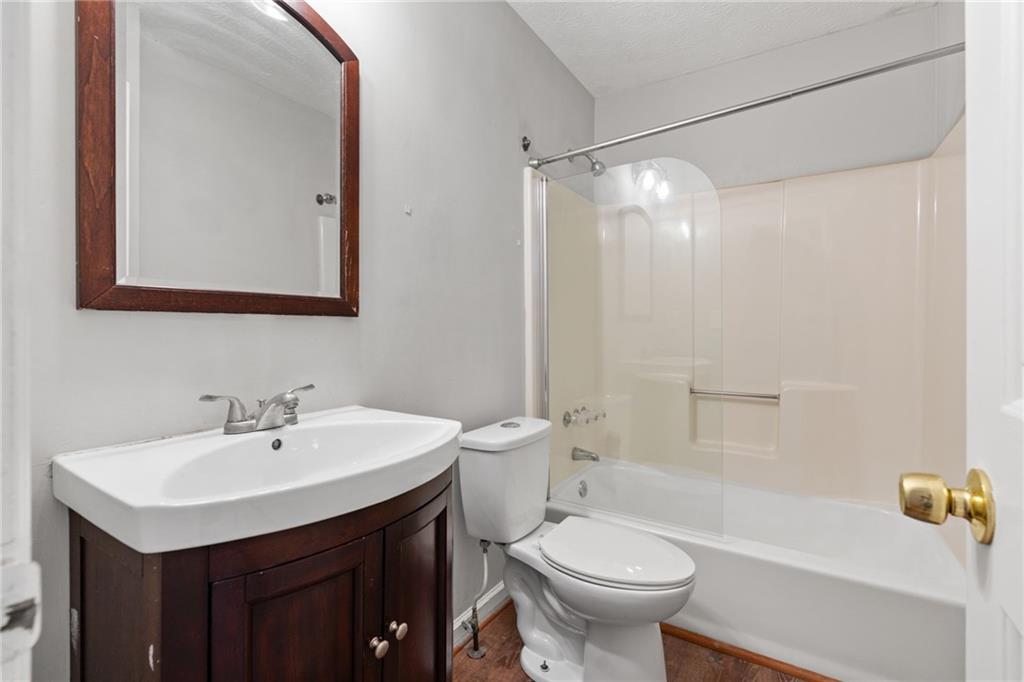 2573 Kennesaw Springs Court NW