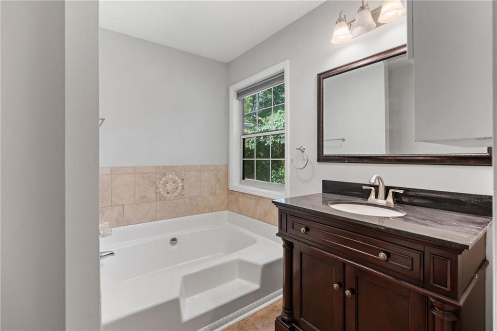 2573 Kennesaw Springs Court NW