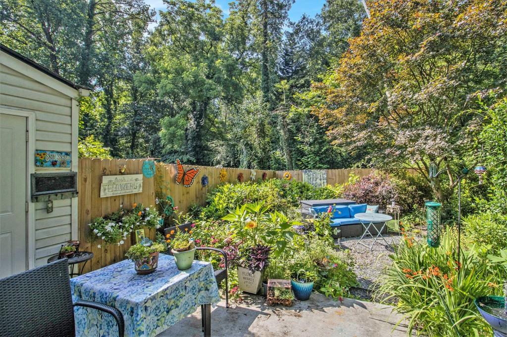 2898 Dresden Square Drive