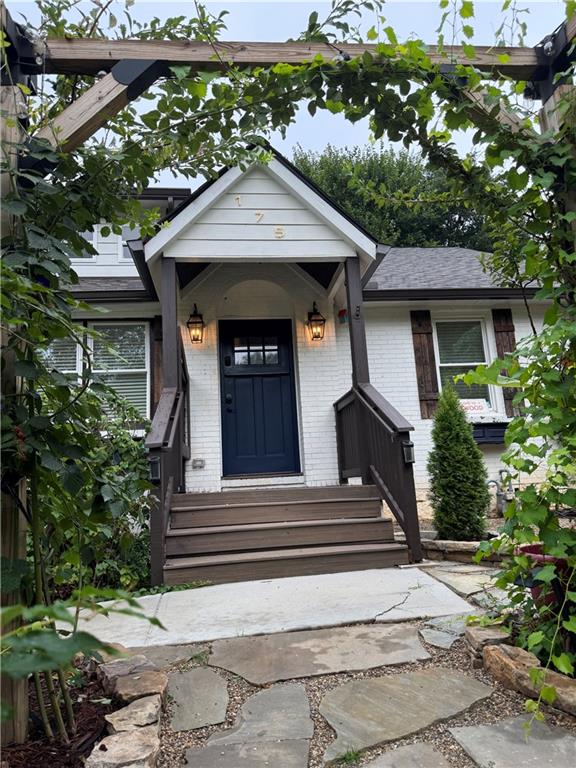 175 Douglas Street SE