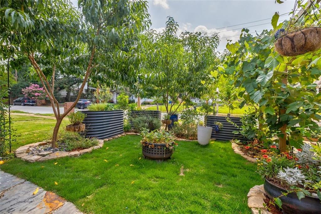 175 Douglas Street SE