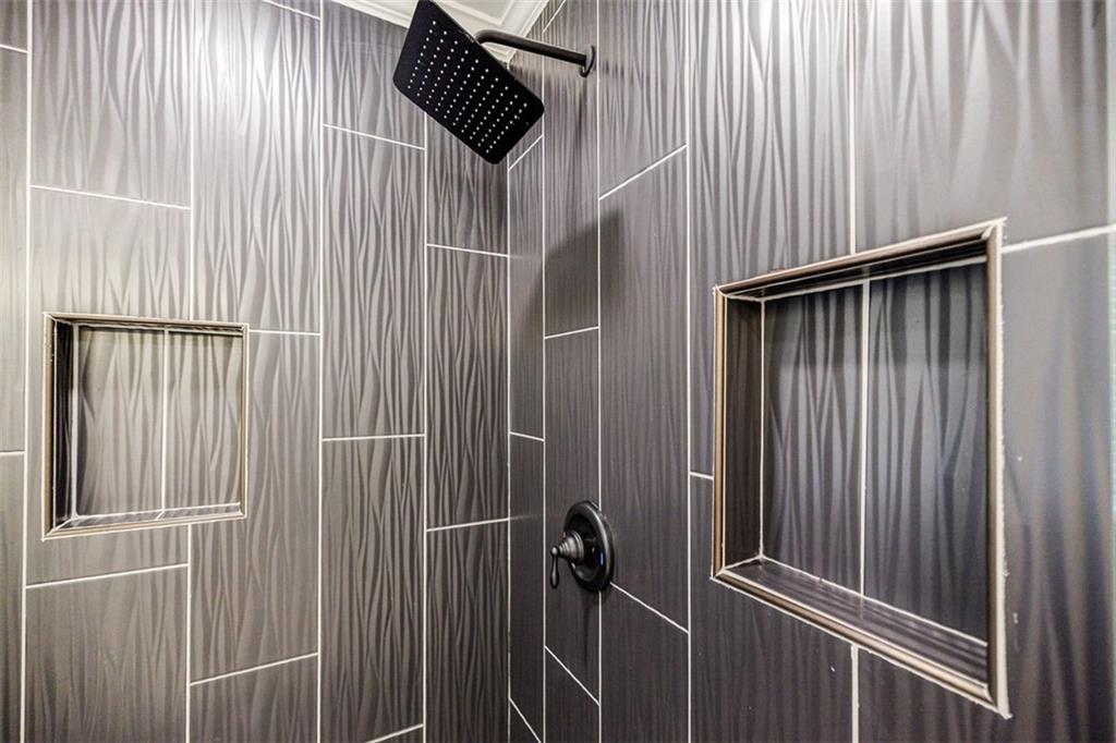 175 Douglas Street SE