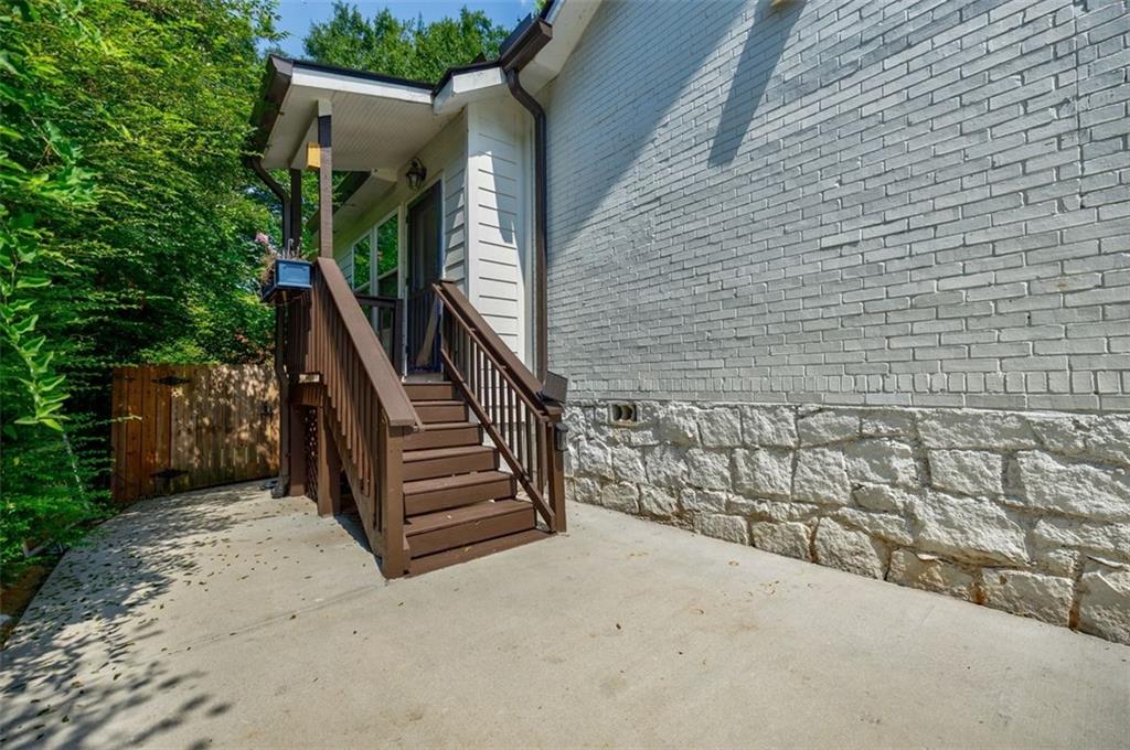 175 Douglas Street SE