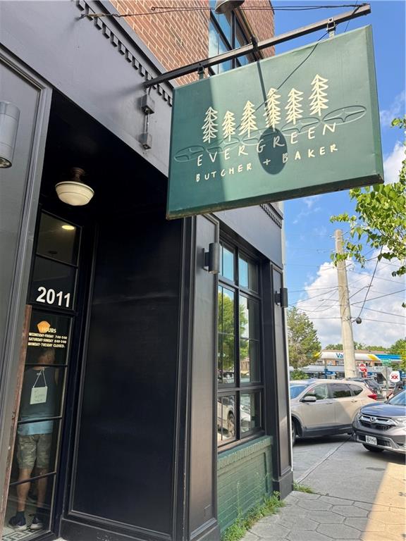 175 Douglas Street SE