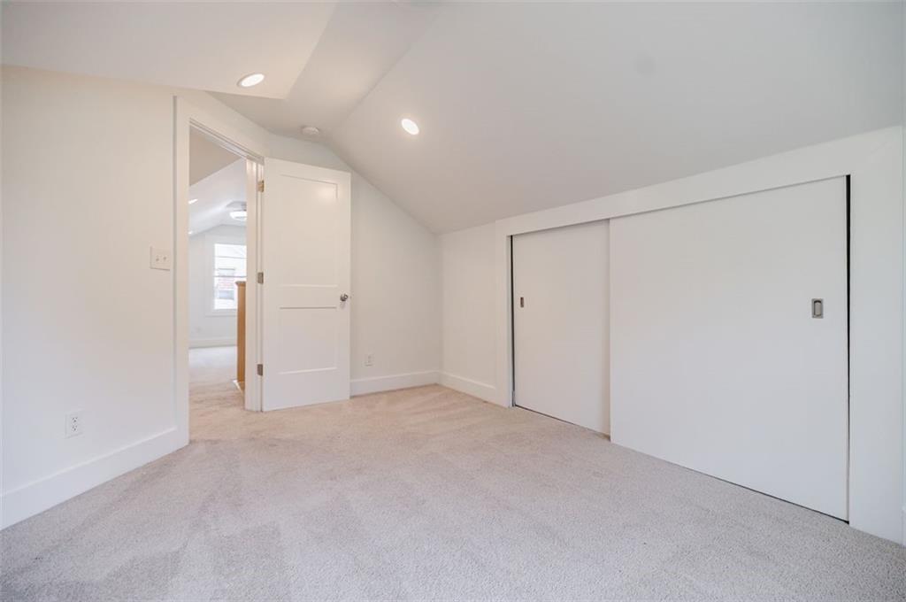 175 Douglas Street SE