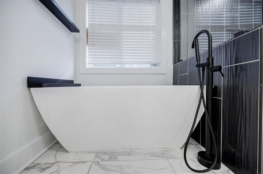 175 Douglas Street SE