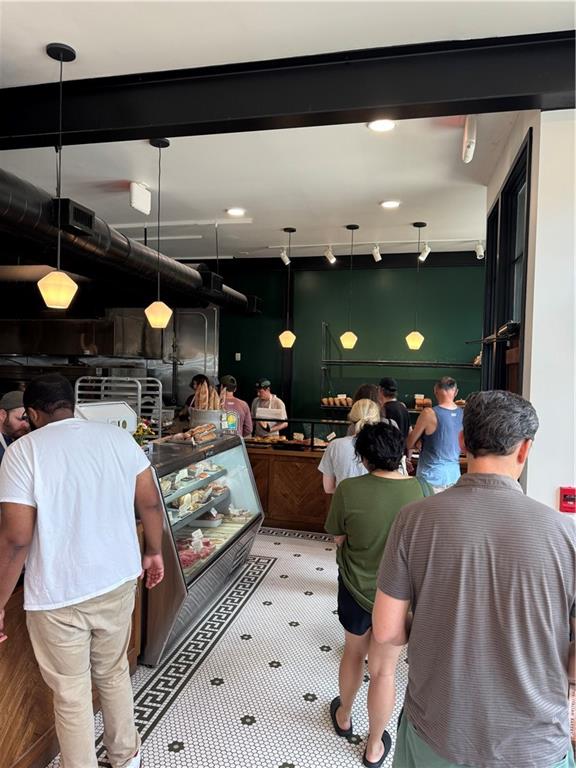 175 Douglas Street SE