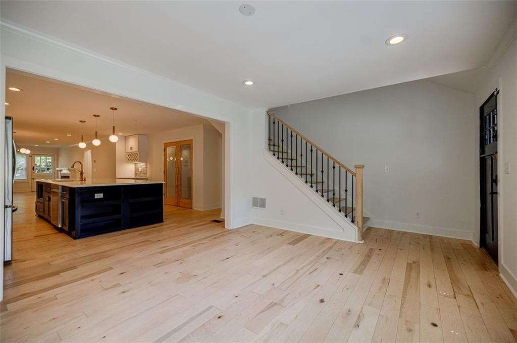 175 Douglas Street SE