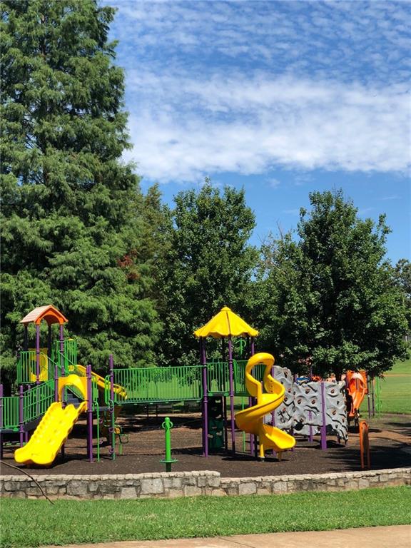 175 Douglas Street SE