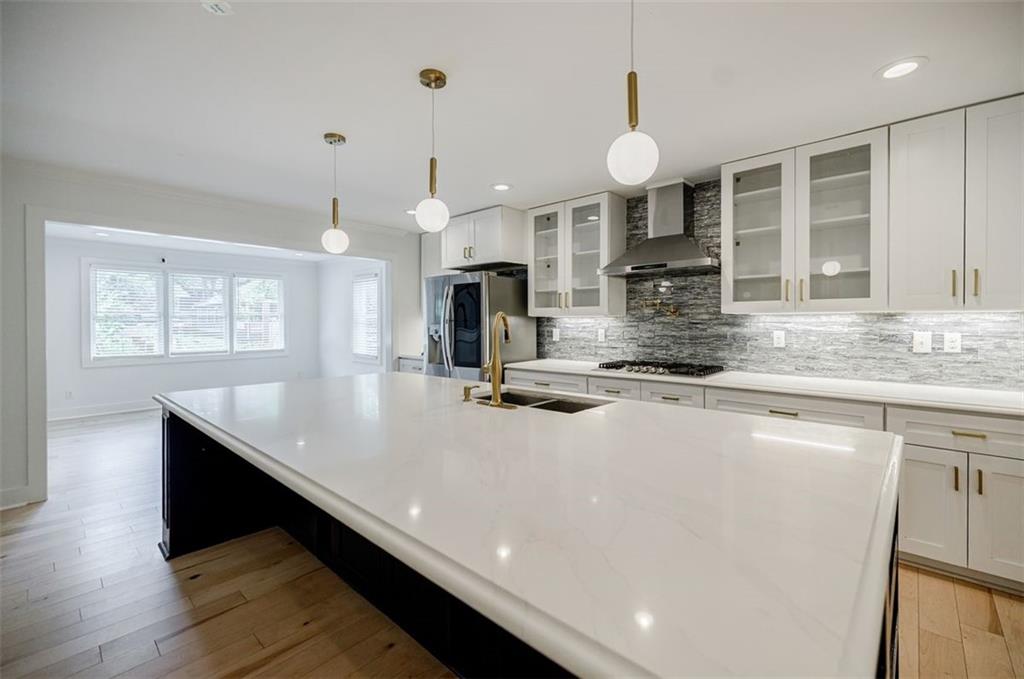 175 Douglas Street SE