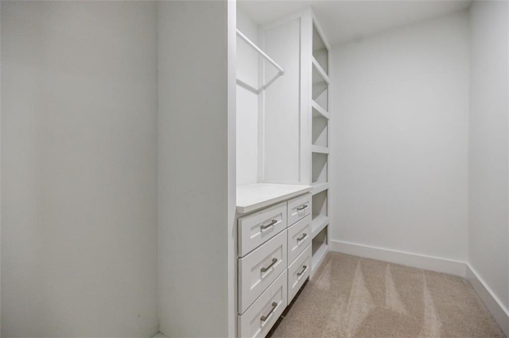 175 Douglas Street SE