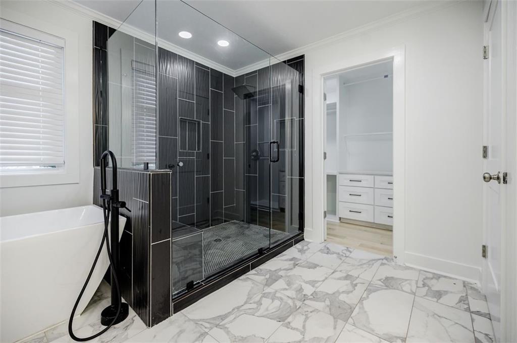 175 Douglas Street SE